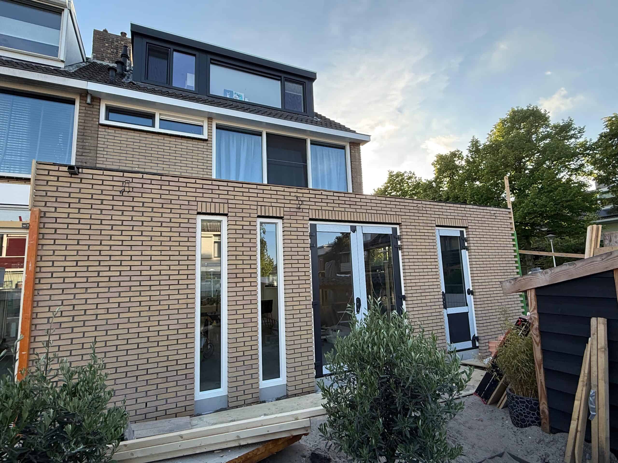 Dubbele aanbouw voorjaar 2025